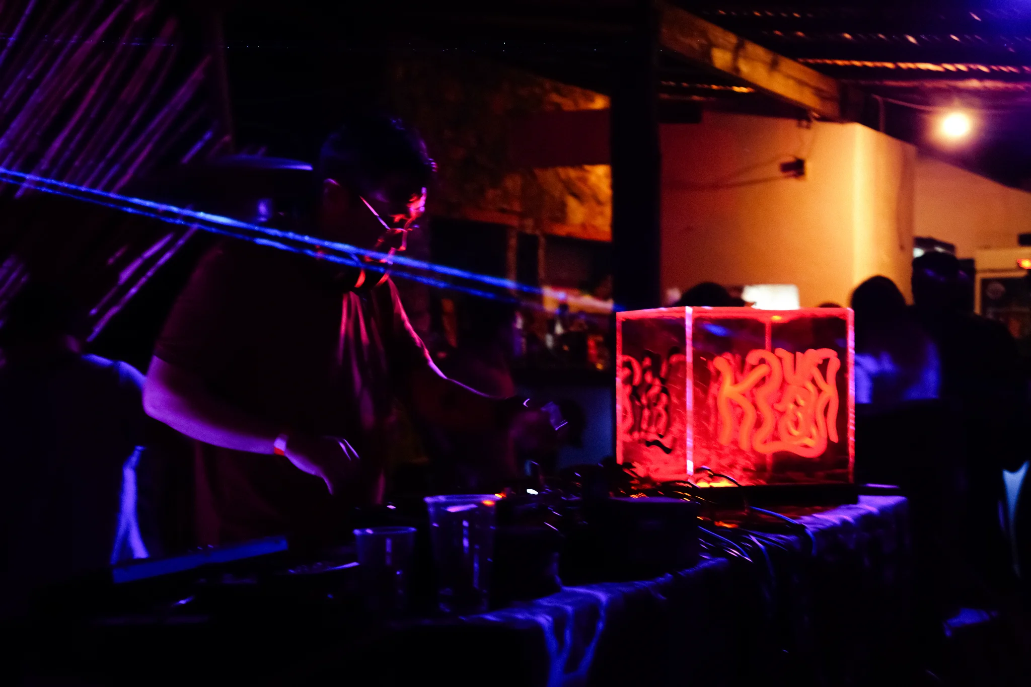 KLUB 001 — foto 5
