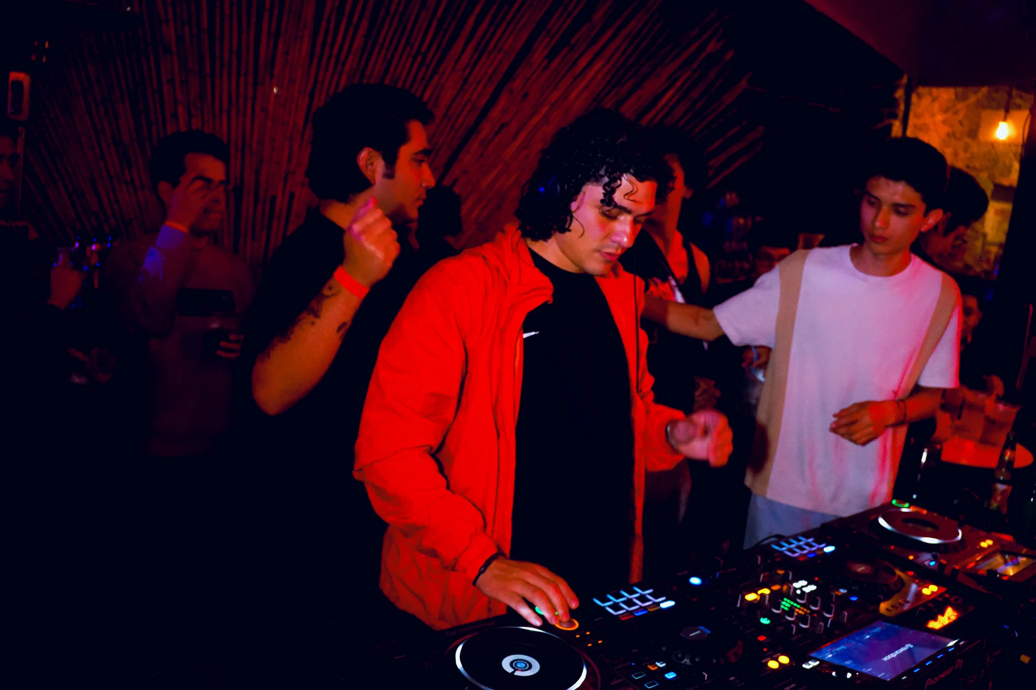 KLUB 002 — foto 16