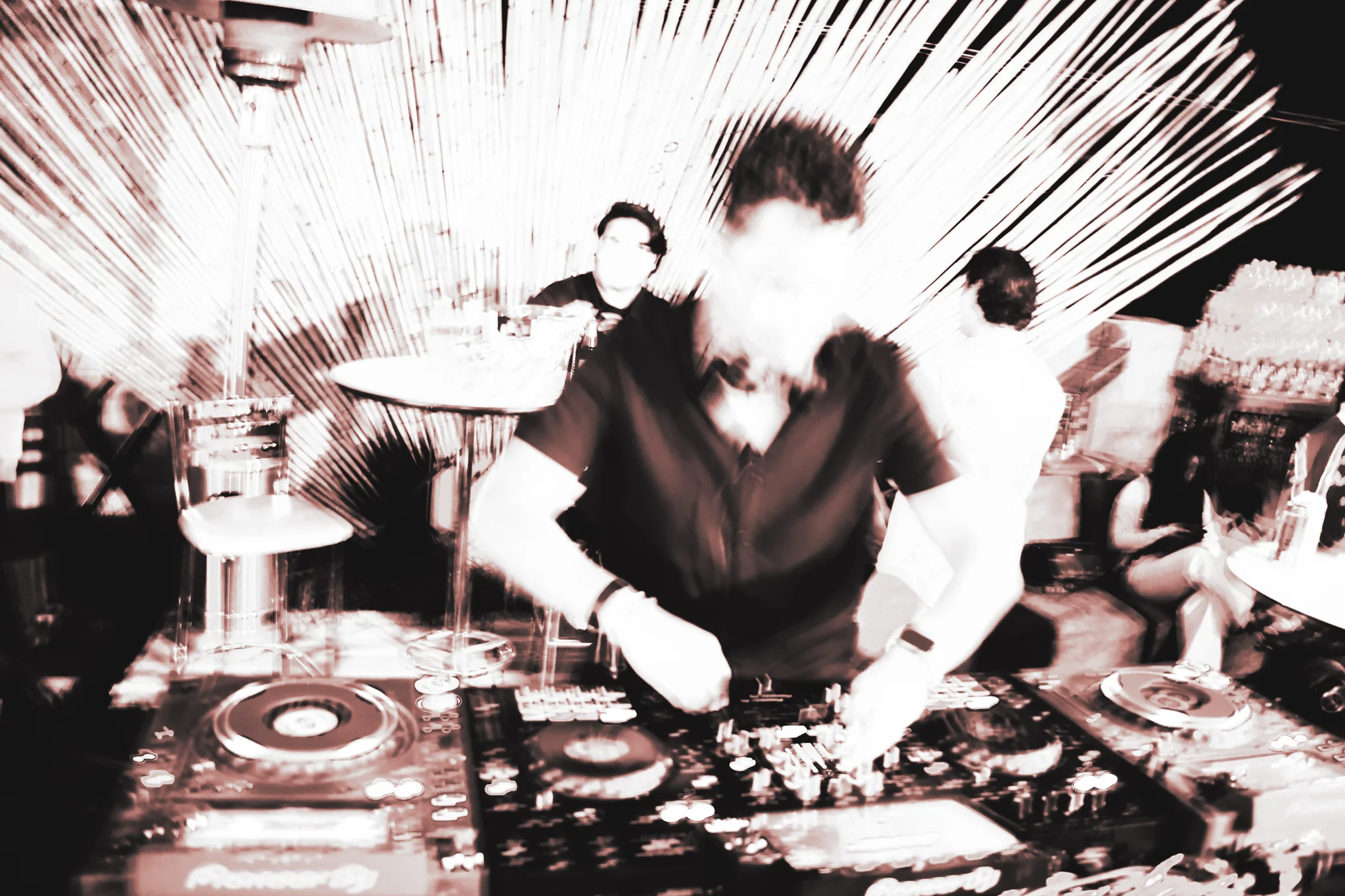 KLUB 002 — foto 6